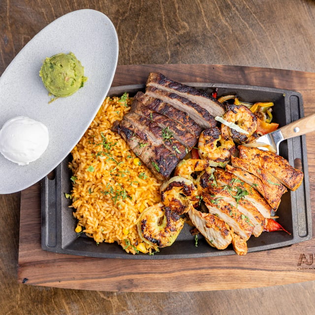Steak & Chicken Fajita.